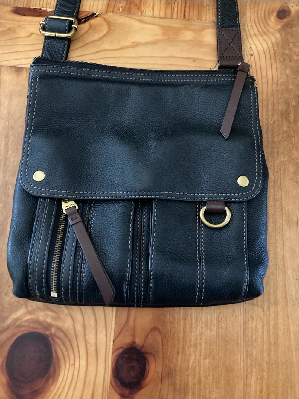 Fossil Black Leather Crossbody Shoulder Bag with Gold Hardware